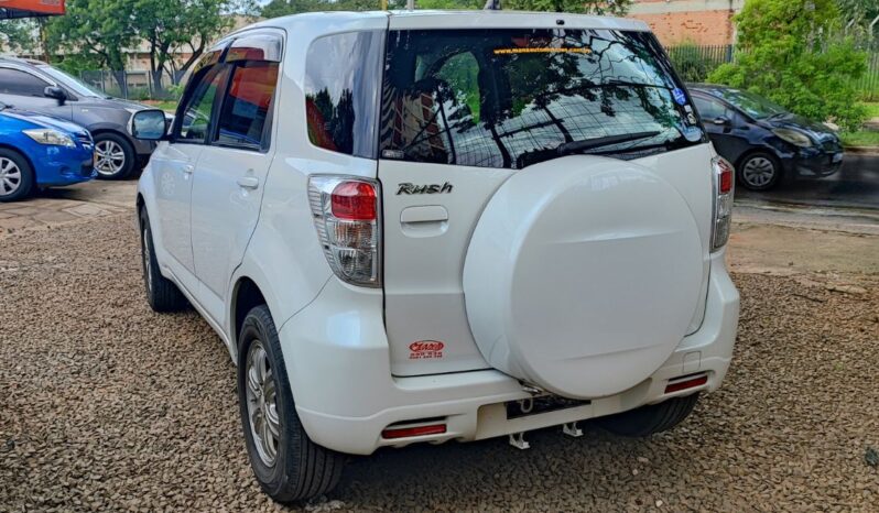 TOYOTA RUSH S1862 lleno