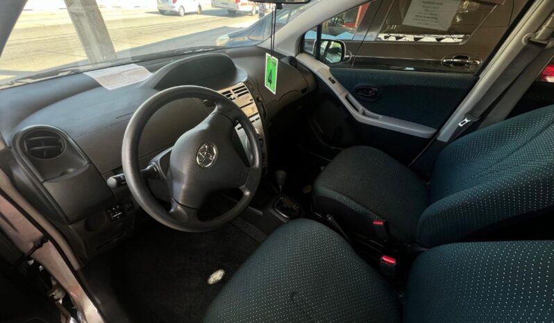 TOYOTA VITZ S1904 lleno