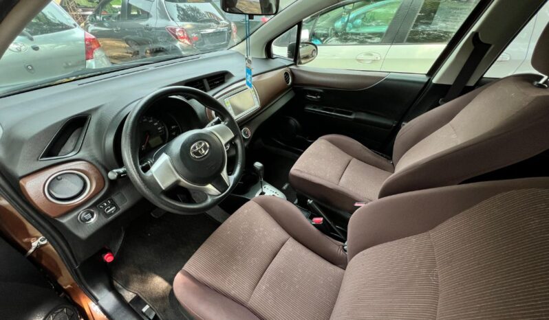 TOYOTA NEW VITZ S1975 lleno