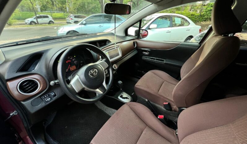 TOYOTA VITZ S1972 lleno
