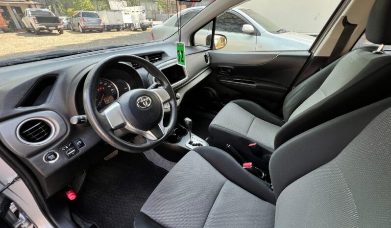 TOYOTA VITZ S1973 lleno