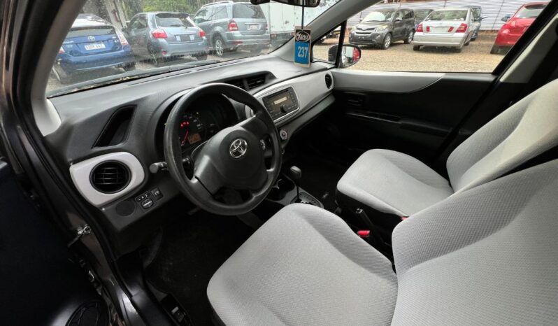 TOYOTA VITZ S1977 lleno