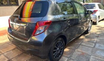 TOYOTA VITZ S2003 lleno
