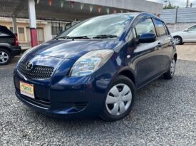 TOYOTA VITZ S2033