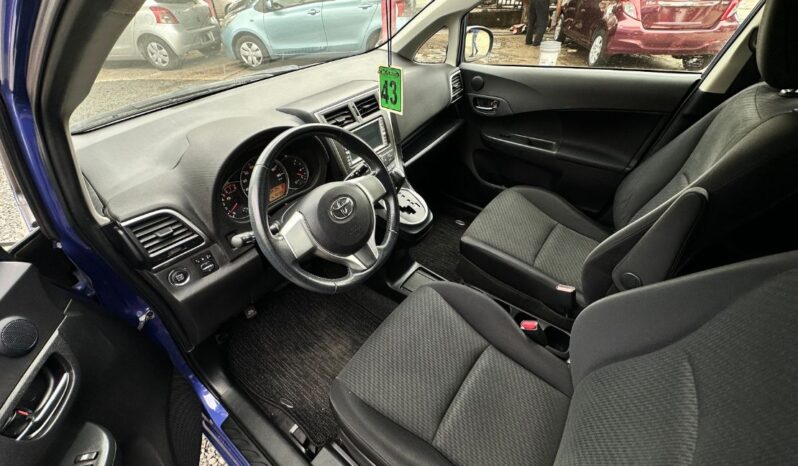 TOYOTA RACTIS S2046 lleno