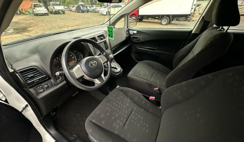 TOYOTA RACTIS S2047 lleno
