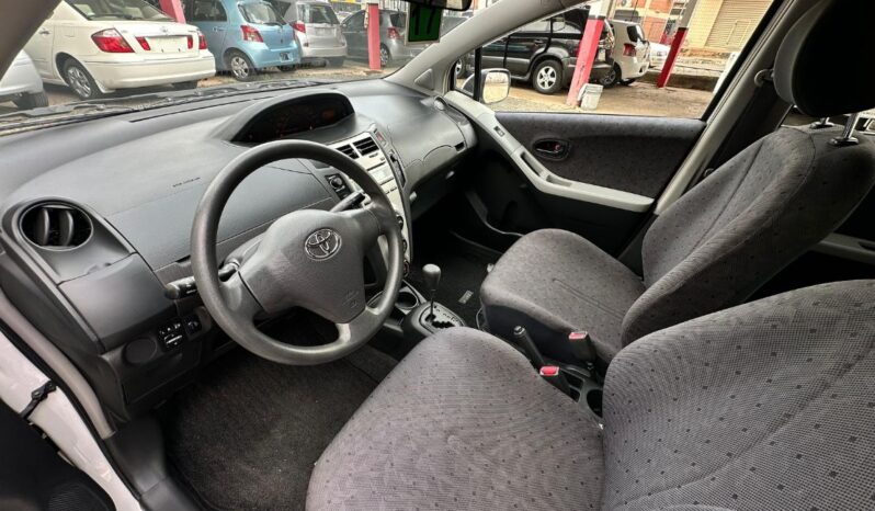 TOYOTA VITZ S2030 lleno