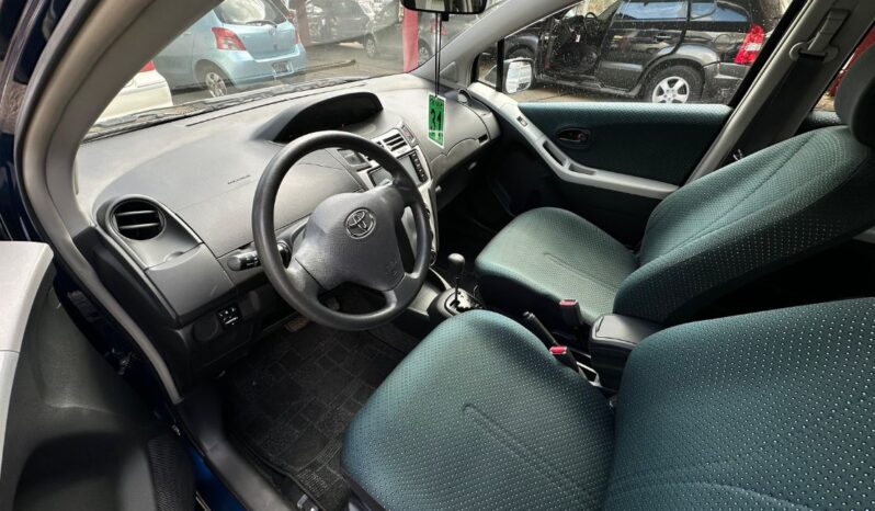 TOYOTA VITZ S2033 lleno