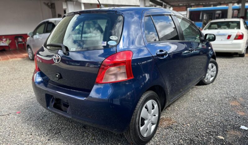TOYOTA VITZ S2033 lleno