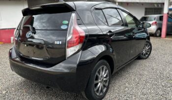 TOYOTA AQUA S2038 lleno